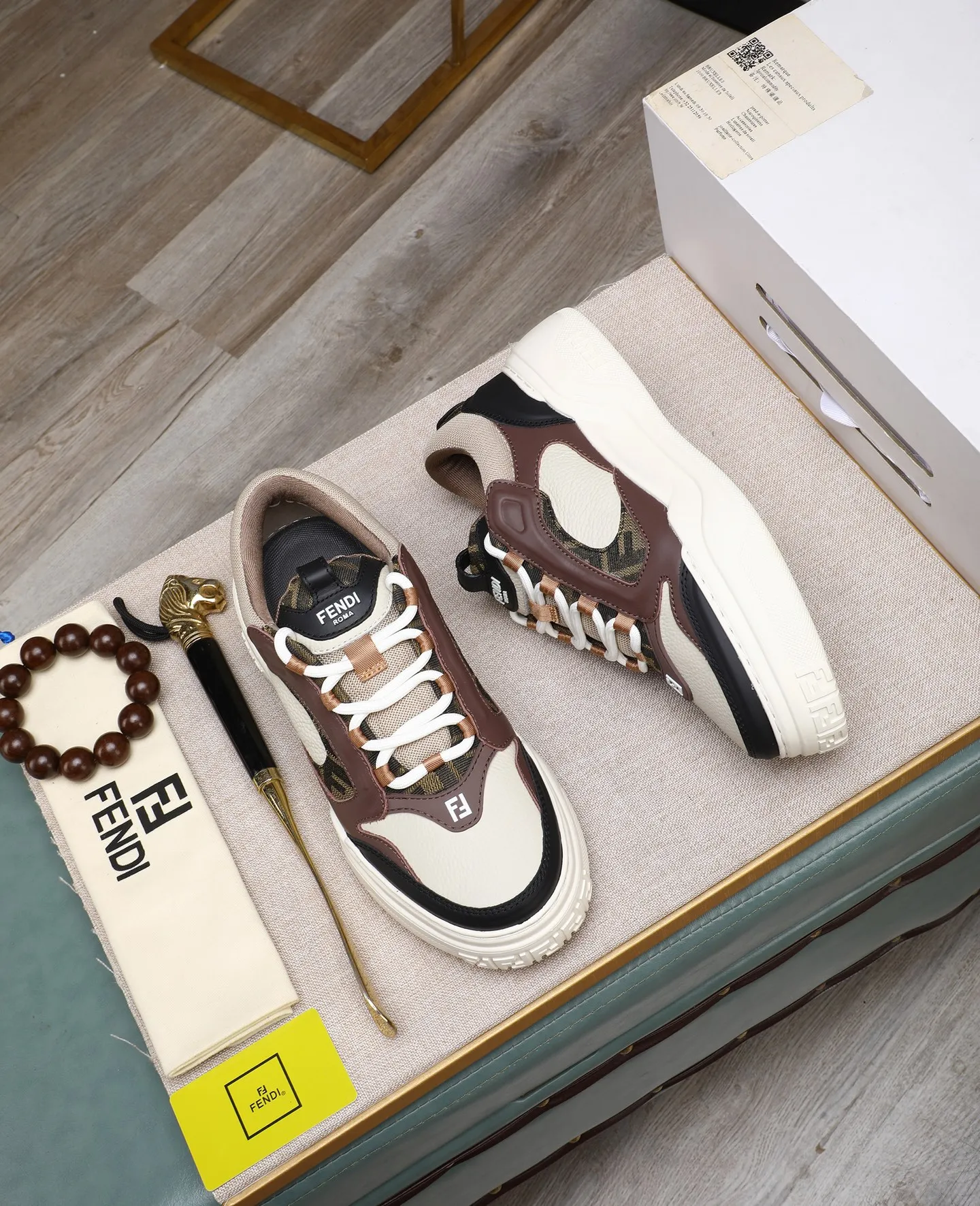 Men's shoes 💰760 [FENDI] Fendi - High-end quality original casual sports shoes - Upper: Nappa calfskin, pebbled calfskin, tongue and heel; injection molded brand logo plastic module - Lining: brand canvas - Outsole: ultra-light TPR foam·rubber; molded outsole -Super high quality control·Fine workmanship: highlighted (high-end·luxury·grade) -Size :39-44 (38, 45, can be customized)